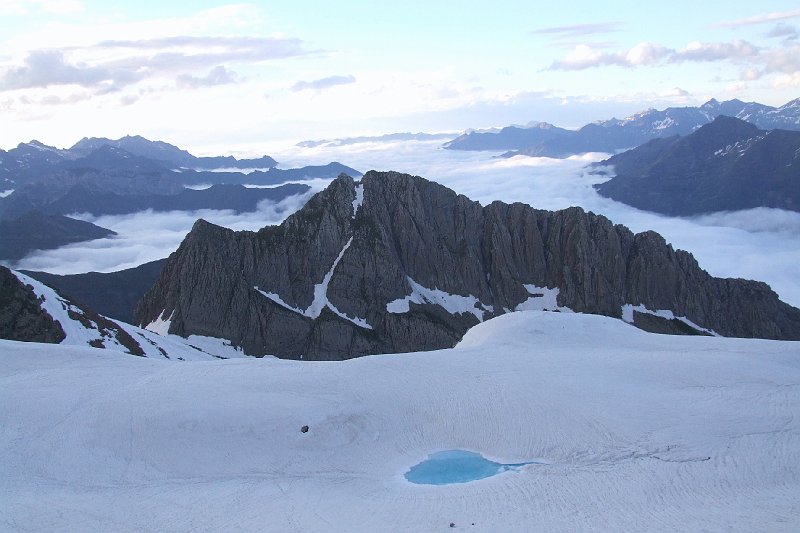 2008-07-11,20-46-27,vue de la breche de Roland cote francais.jpg